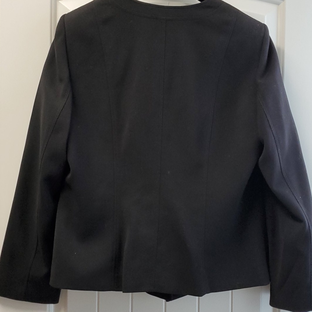 Blazer - Picture 2 of 3